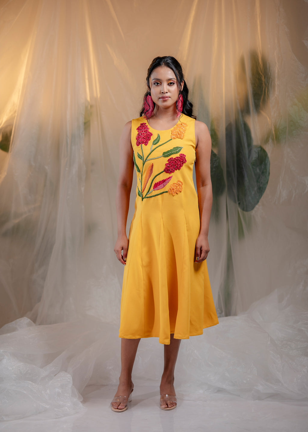 Petal Noir Midi