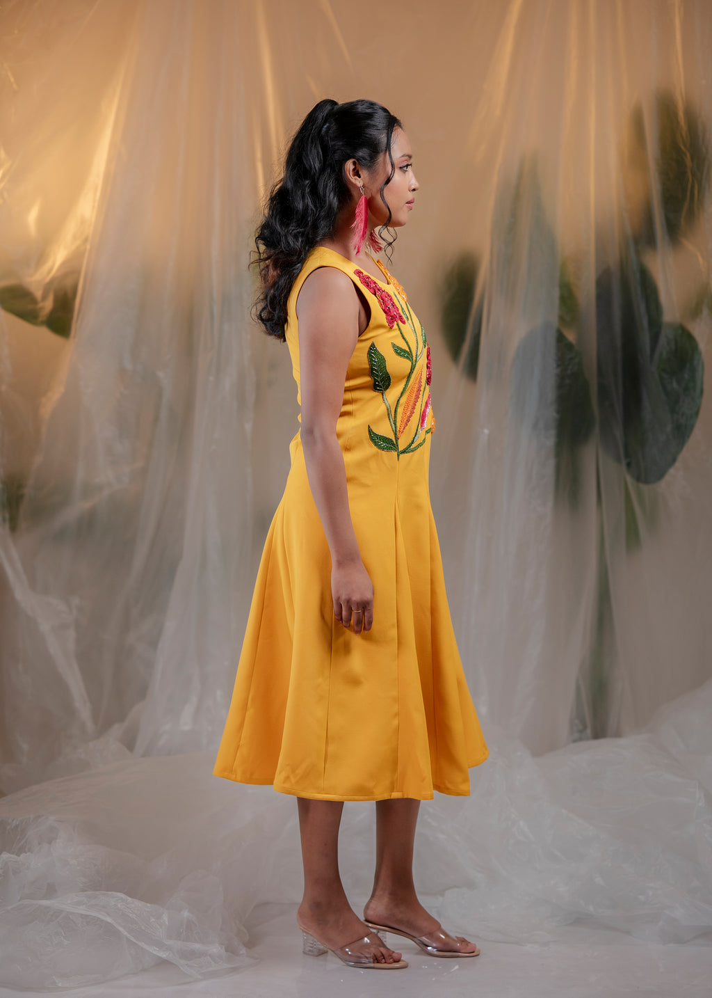 Petal Noir Midi